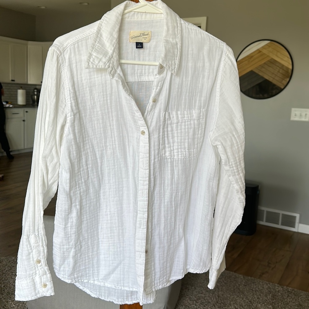 Target universal thread button up white